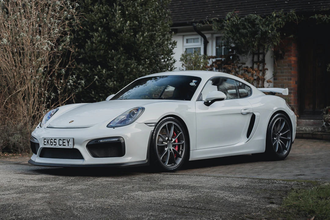 2015 Porsche 981 Cayman GT4 - Image 2 of 2