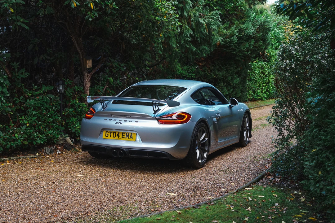 2015 Porsche 981 Cayman GT4 - Image 11 of 31