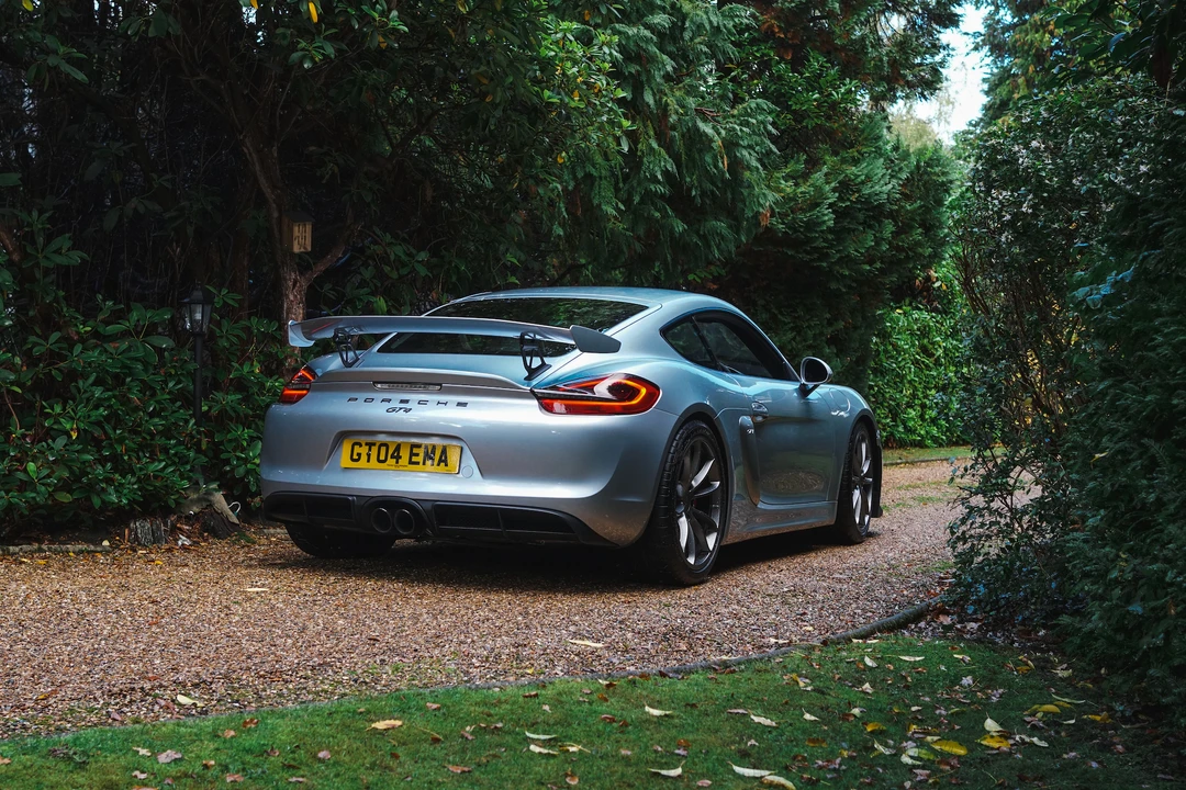 2015 Porsche 981 Cayman GT4 - Image 19 of 31