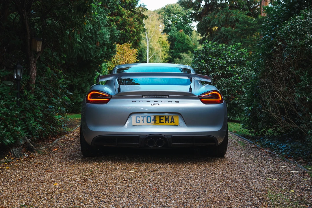 2015 Porsche 981 Cayman GT4 - Image 12 of 31