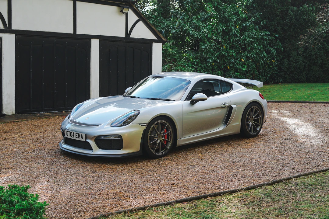 2015 Porsche 981 Cayman GT4 - Image 8 of 31