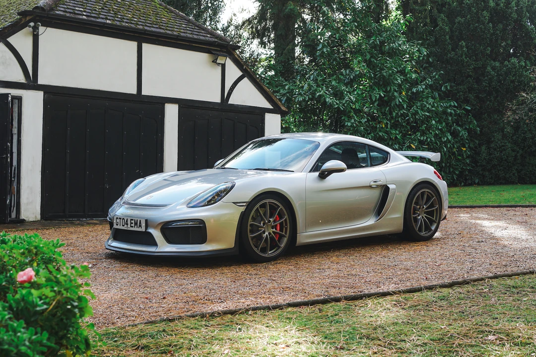 2015 Porsche 981 Cayman GT4 - Image 15 of 31