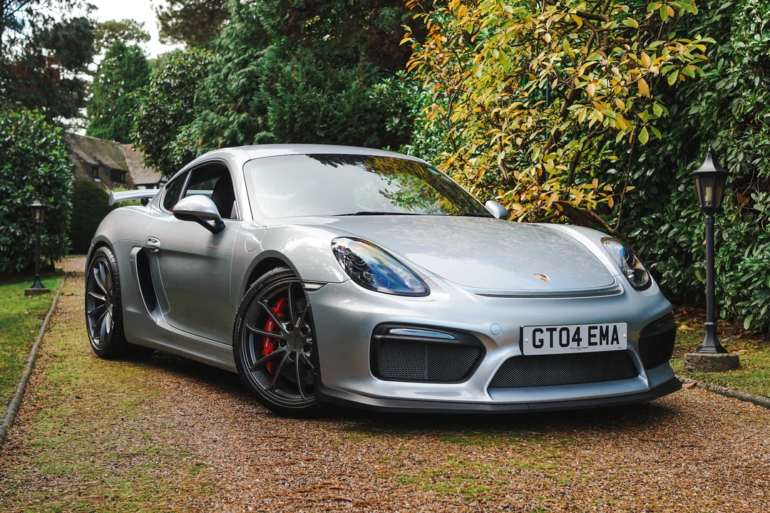 2015 Porsche 981 Cayman GT4 - Image 2 of 31