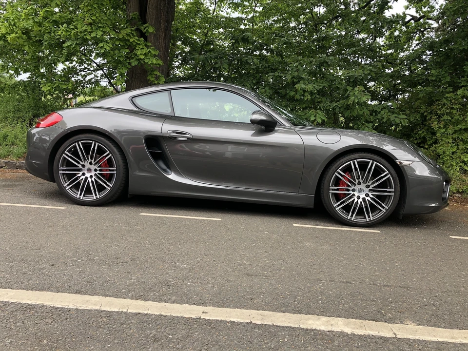 2015 Porsche 981 Cayman S - Image 5 of 31