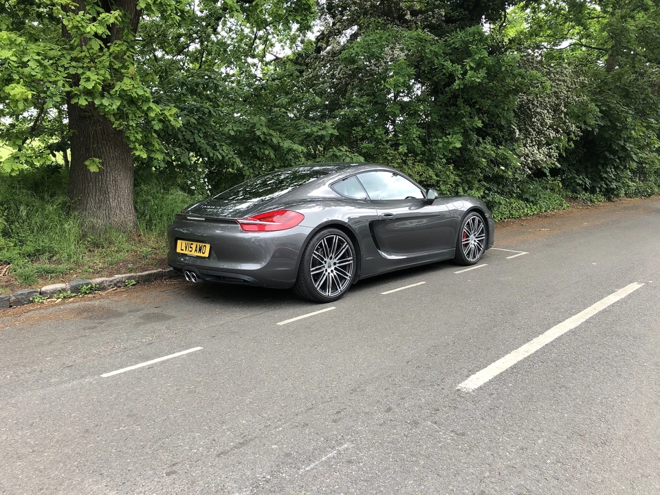 2015 Porsche 981 Cayman S - Image 7 of 31