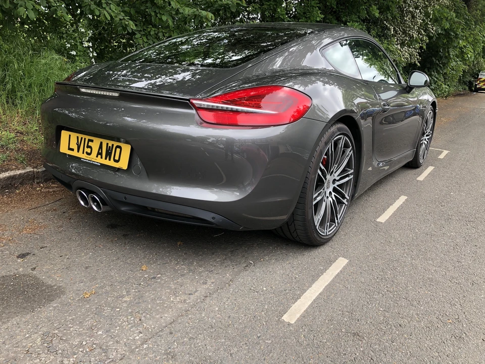 2015 Porsche 981 Cayman S - Image 12 of 31