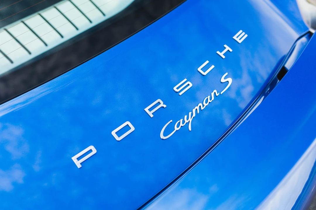 2015 Porsche 981 Cayman S - Image 15 of 31