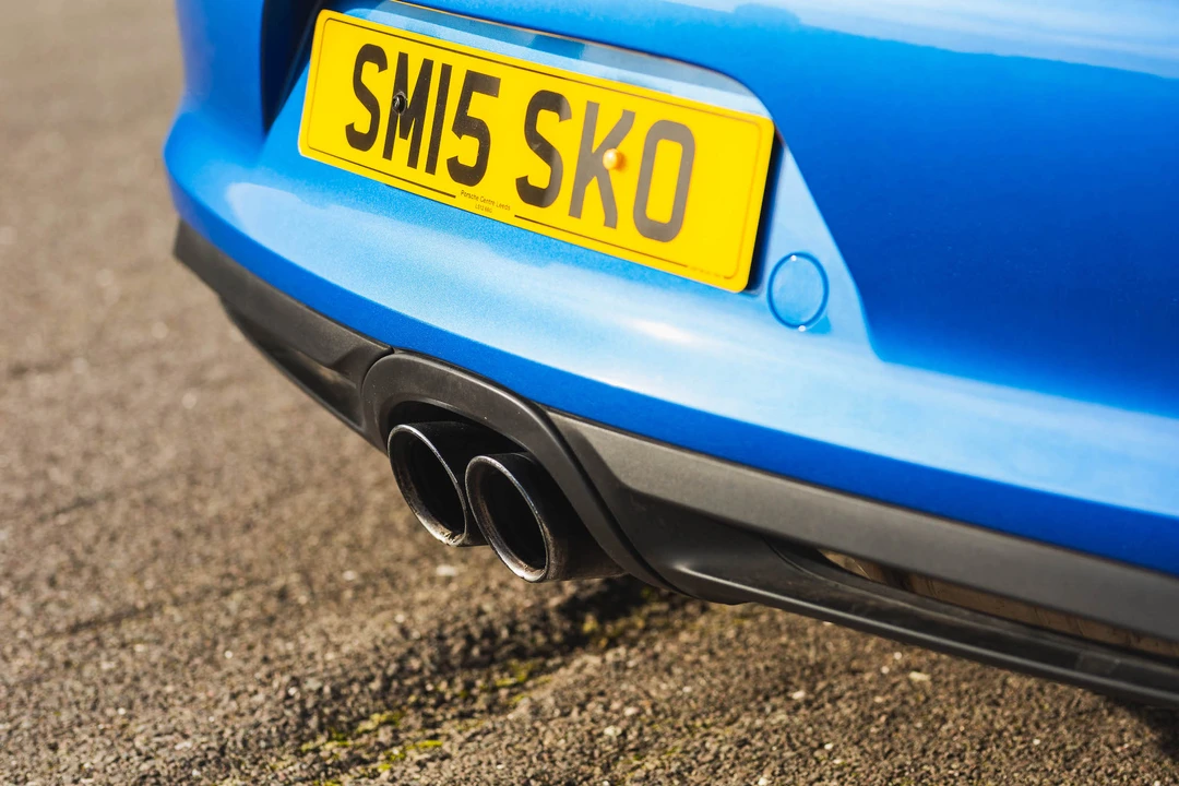 2015 Porsche 981 Cayman S - Image 19 of 31