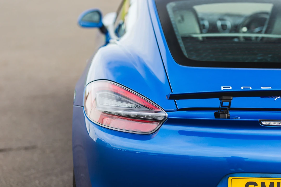 2015 Porsche 981 Cayman S - Image 22 of 31