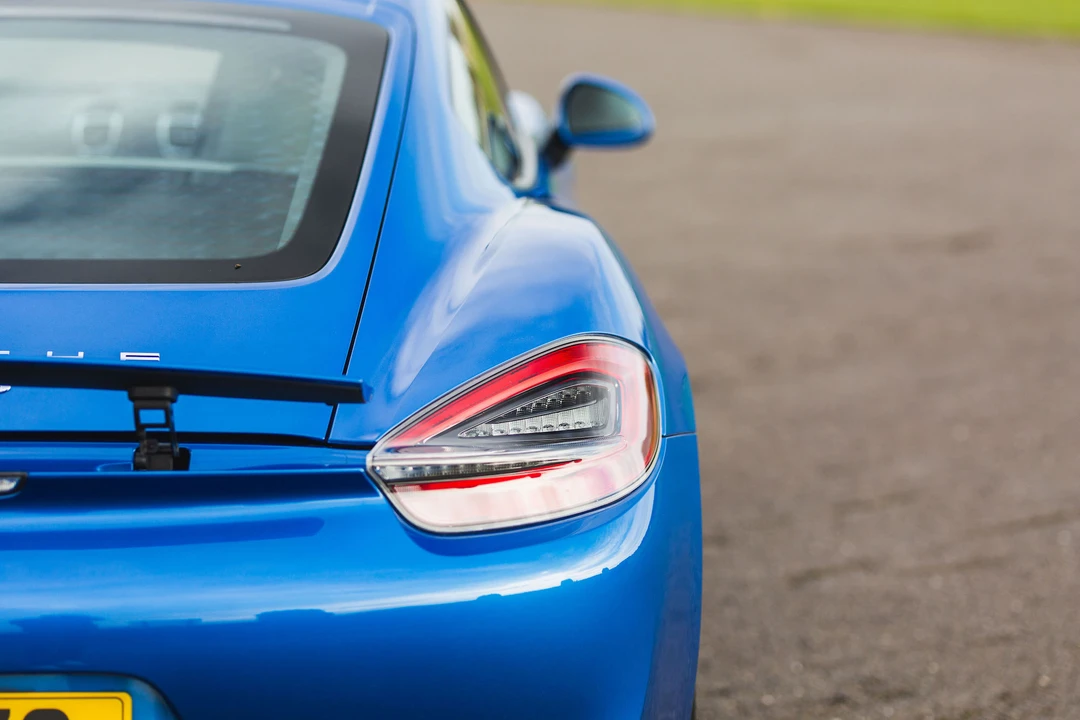 2015 Porsche 981 Cayman S - Image 23 of 31