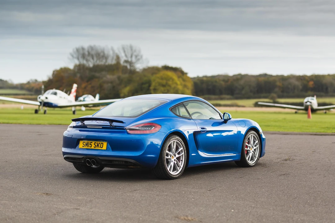 2015 Porsche 981 Cayman S - Image 8 of 31