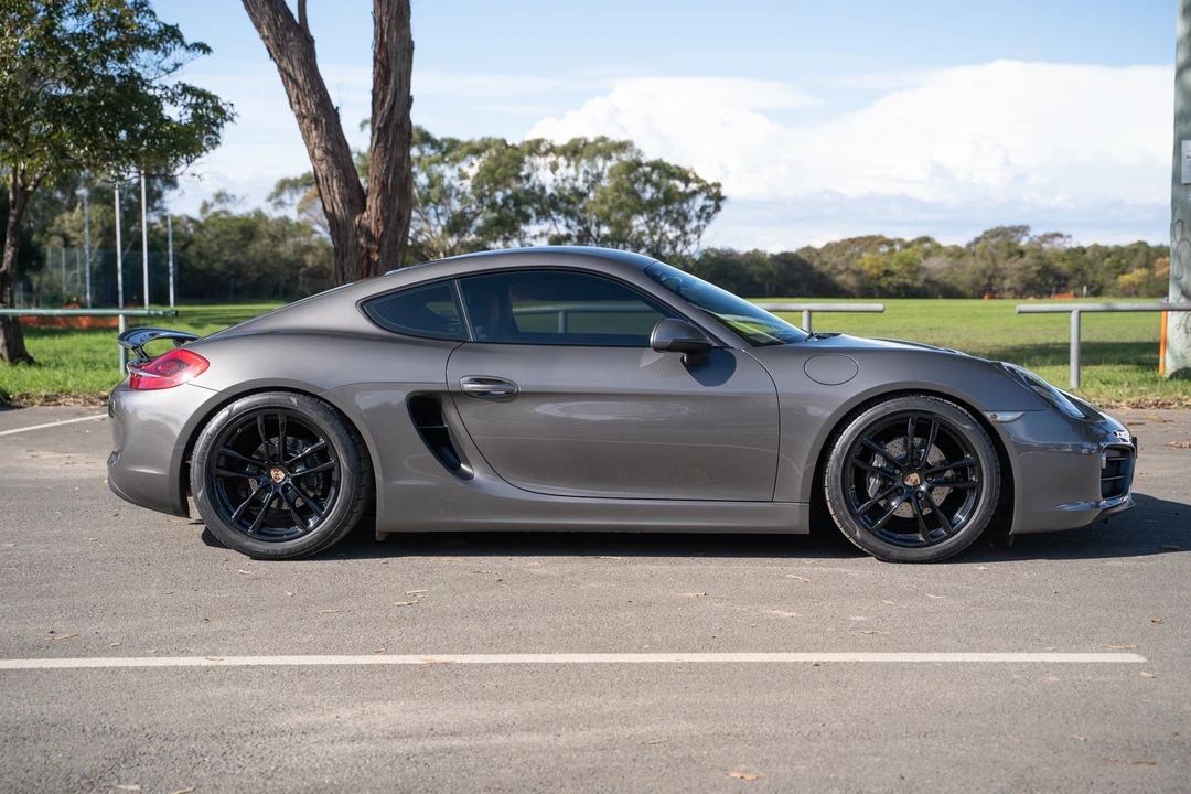 2015 Porsche 981 Cayman - Image 9 of 31