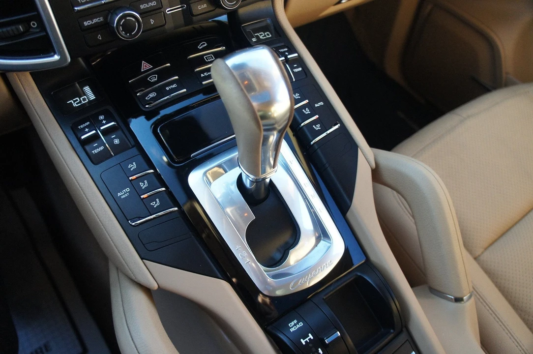 2015 Porsche 958 Cayenne Diesel - Image 22 of 31