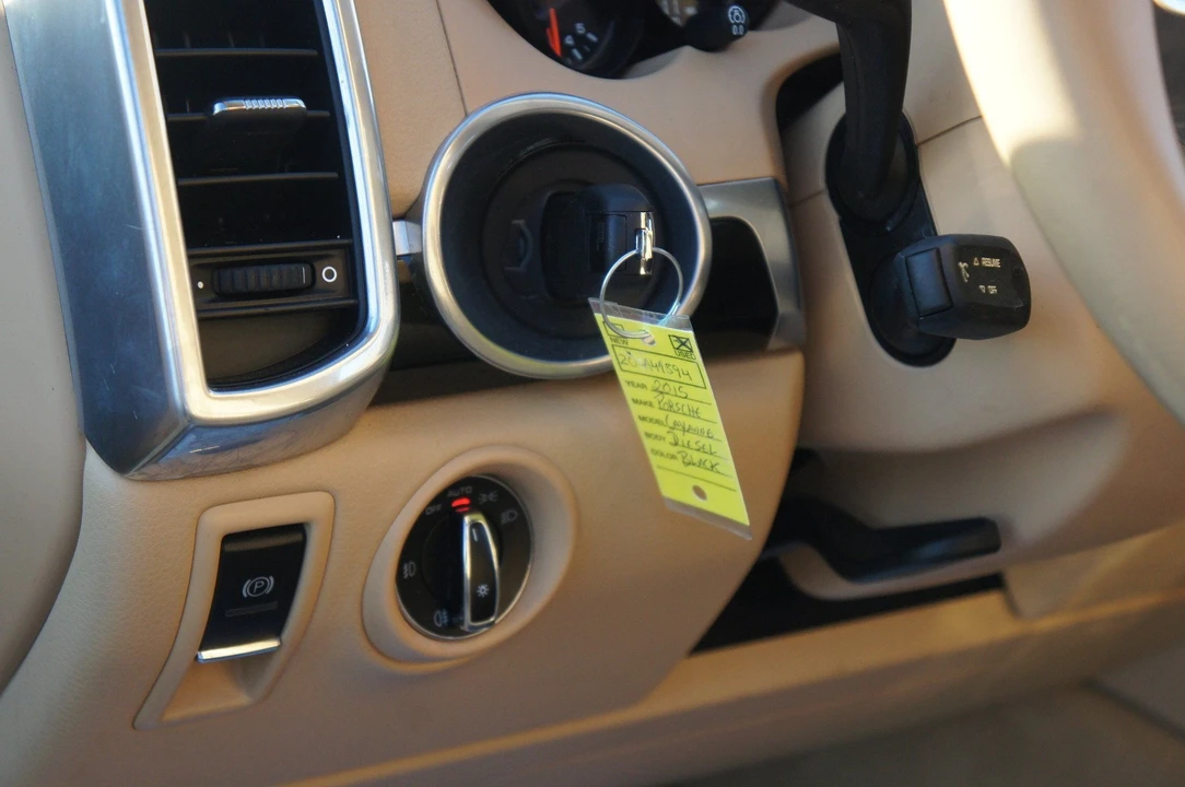 2015 Porsche 958 Cayenne Diesel - Image 26 of 31