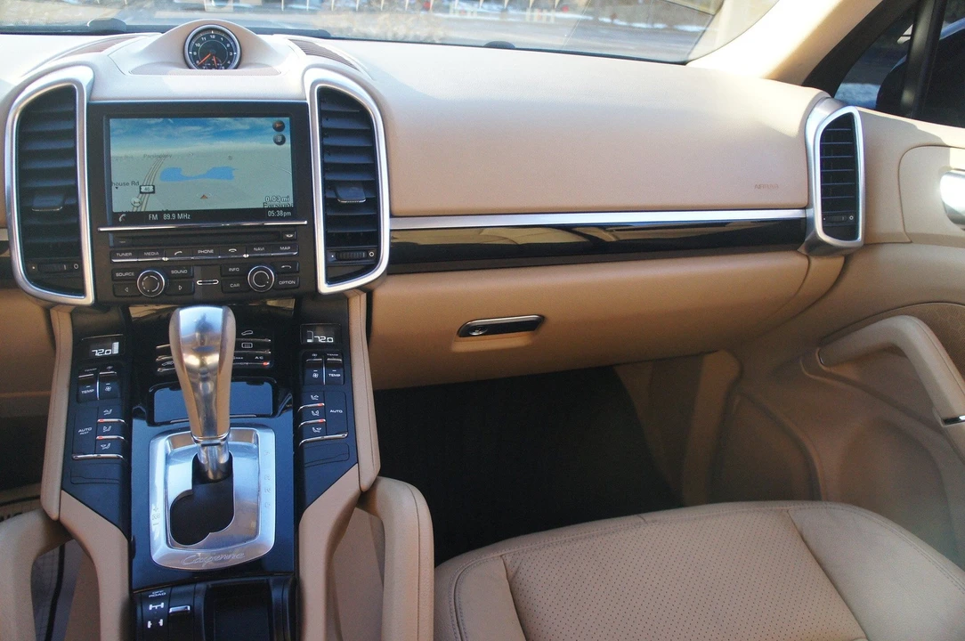 2015 Porsche 958 Cayenne Diesel - Image 30 of 31