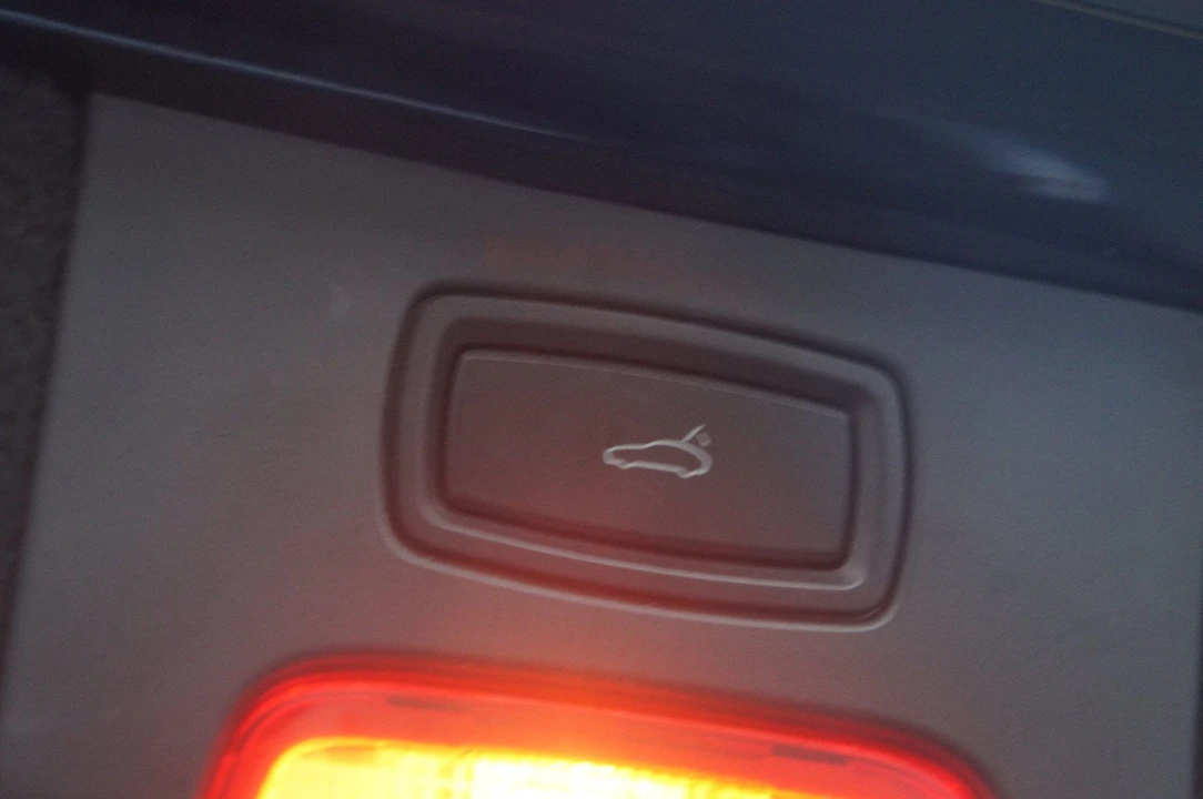 2015 Porsche 958 Cayenne Diesel - Image 16 of 31