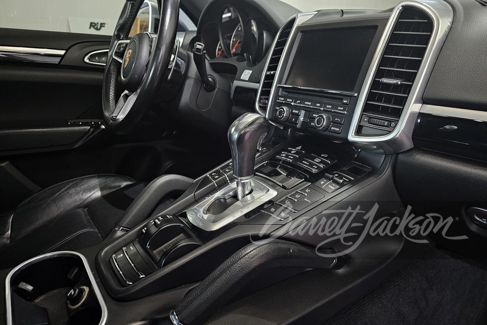 2015 Porsche 958 Cayenne Diesel - Image 9 of 23