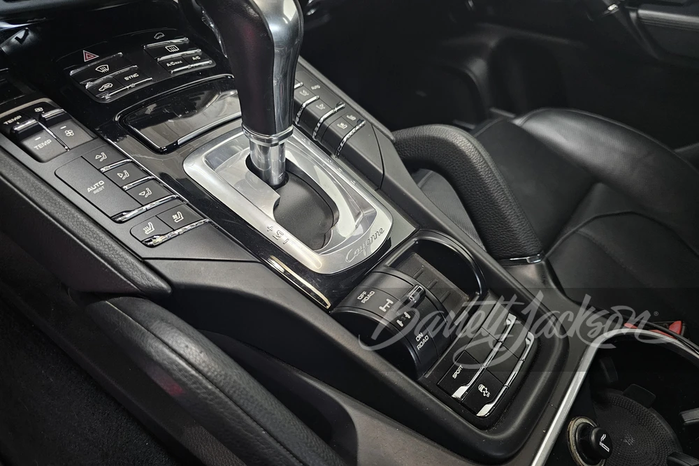 2015 Porsche 958 Cayenne Diesel - Image 19 of 23