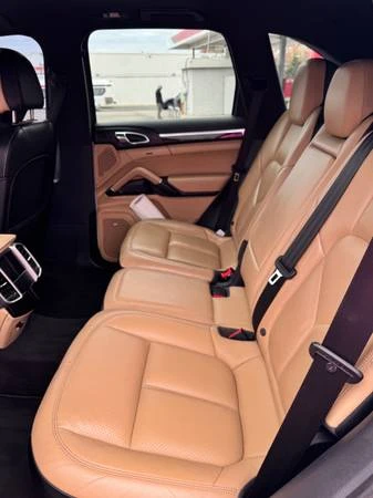 2015 Porsche 958 Cayenne - Image 4 of 9