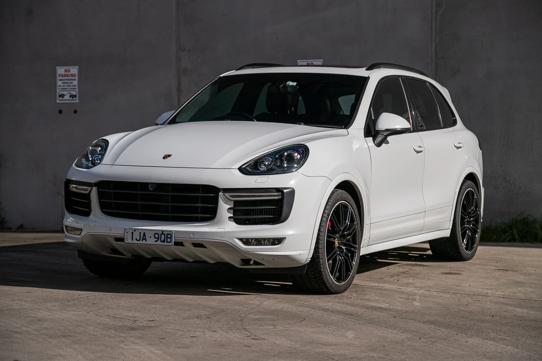 2015 Porsche 9Y0/9Y3 Cayenne GTS - Image 10 of 31