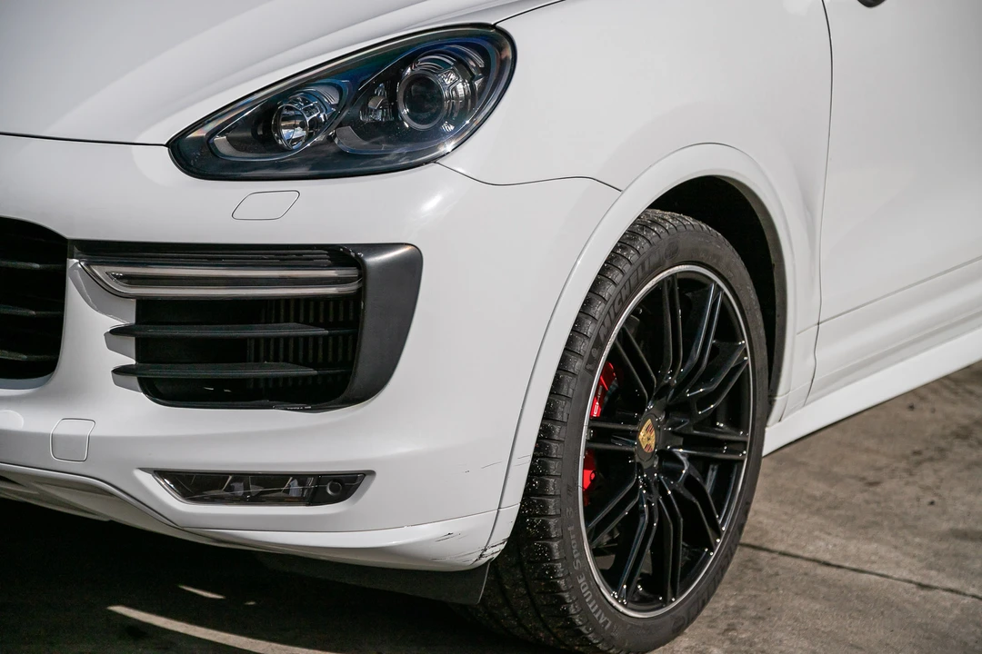 2015 Porsche 9Y0/9Y3 Cayenne GTS - Image 12 of 31
