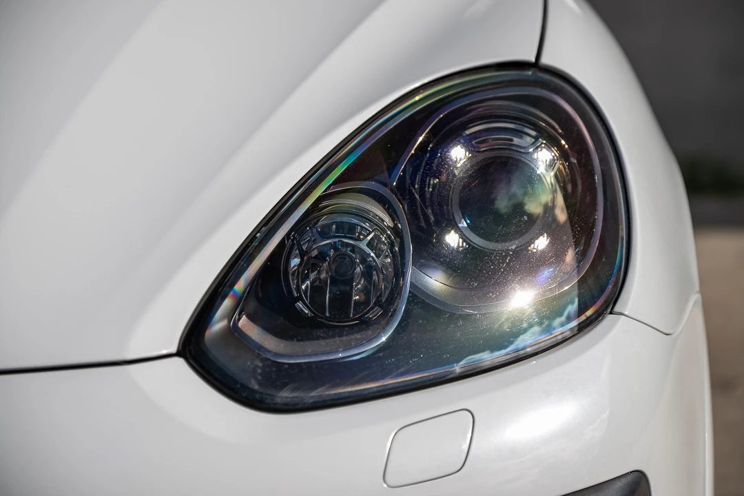 2015 Porsche 9Y0/9Y3 Cayenne GTS - Image 16 of 31