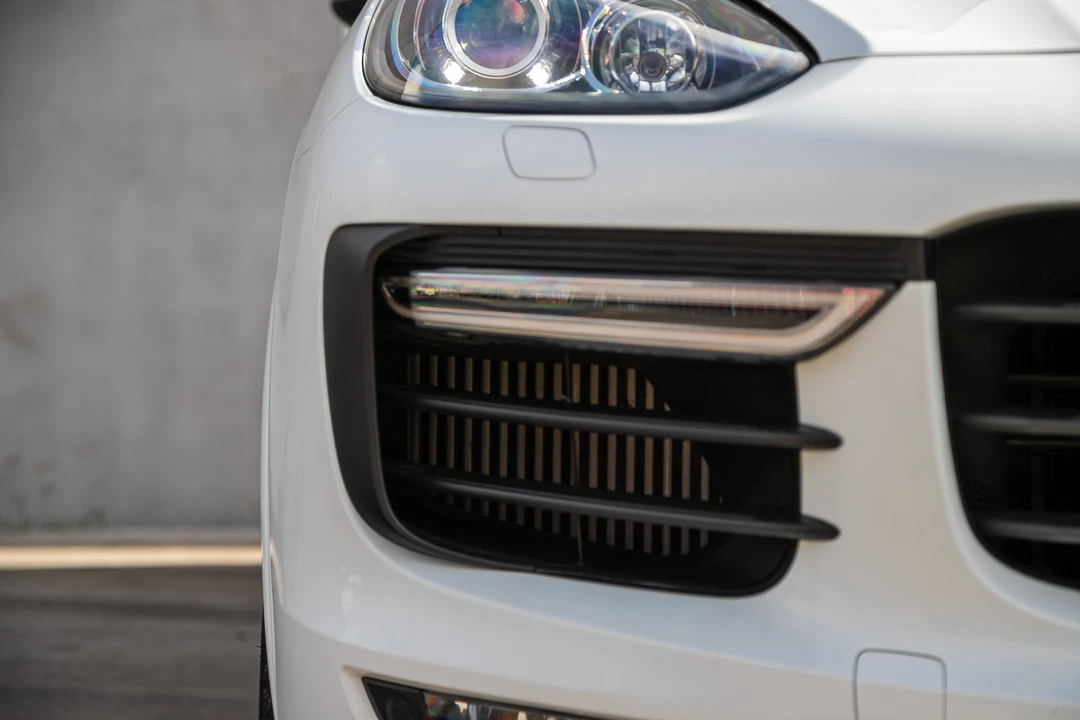 2015 Porsche 9Y0/9Y3 Cayenne GTS - Image 18 of 31