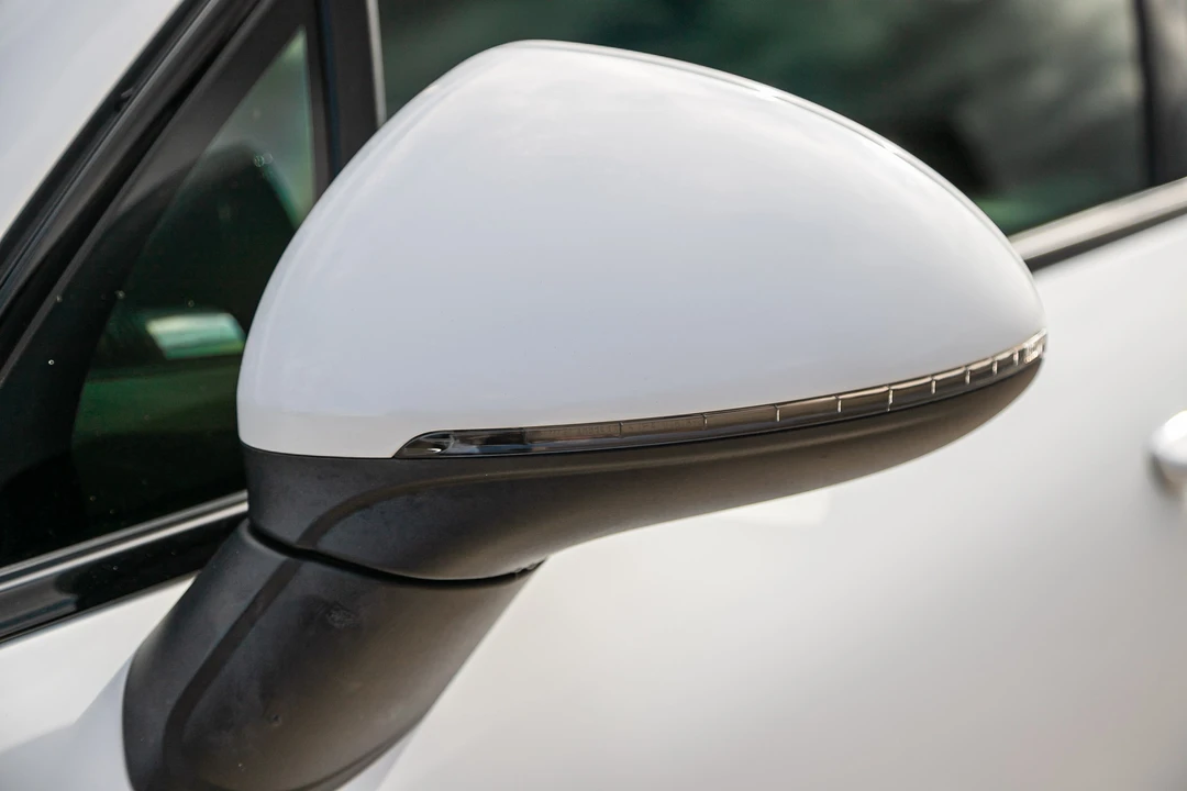 2015 Porsche 9Y0/9Y3 Cayenne GTS - Image 27 of 31