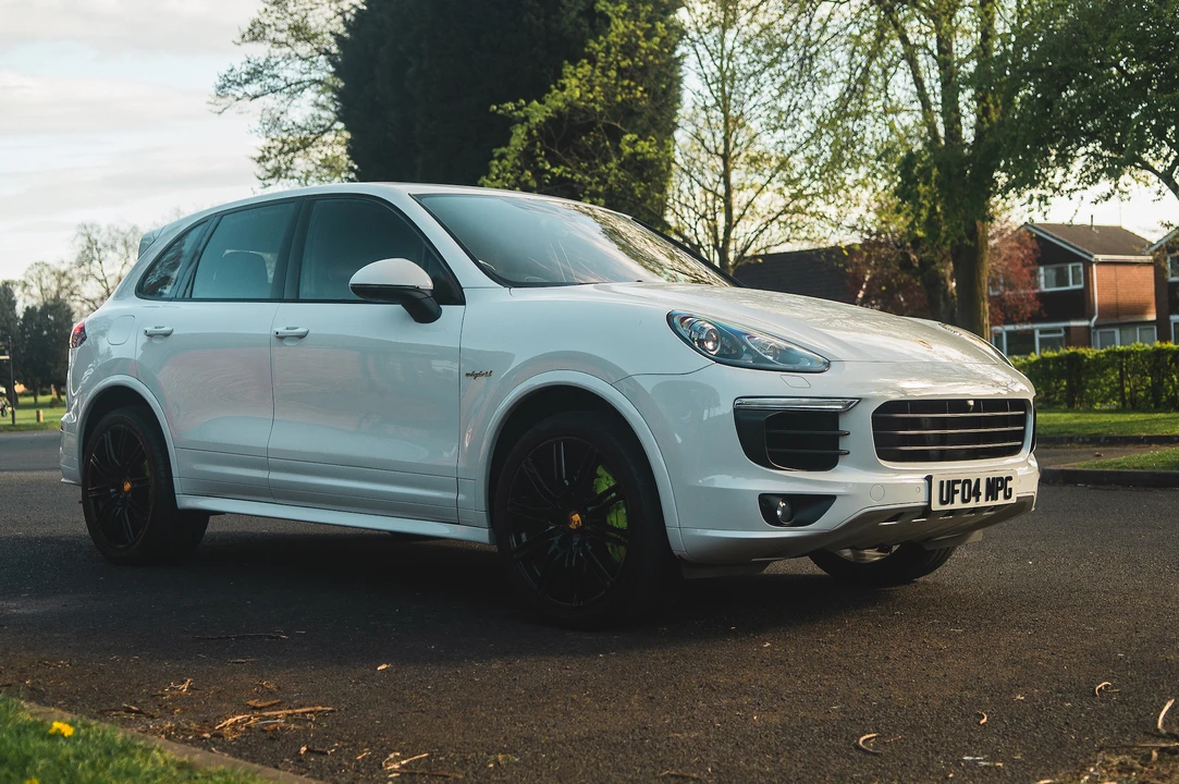 2015 Porsche 958 Cayenne S - Image 10 of 31