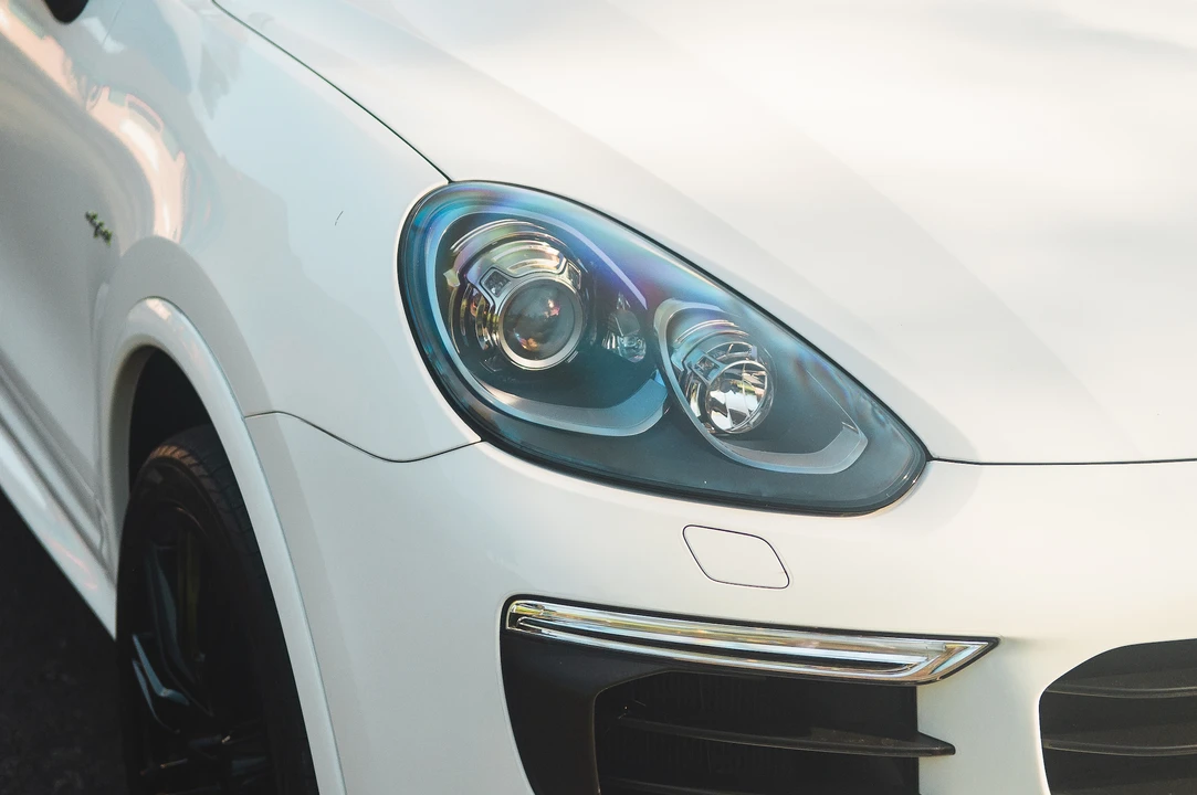 2015 Porsche 958 Cayenne S - Image 12 of 31