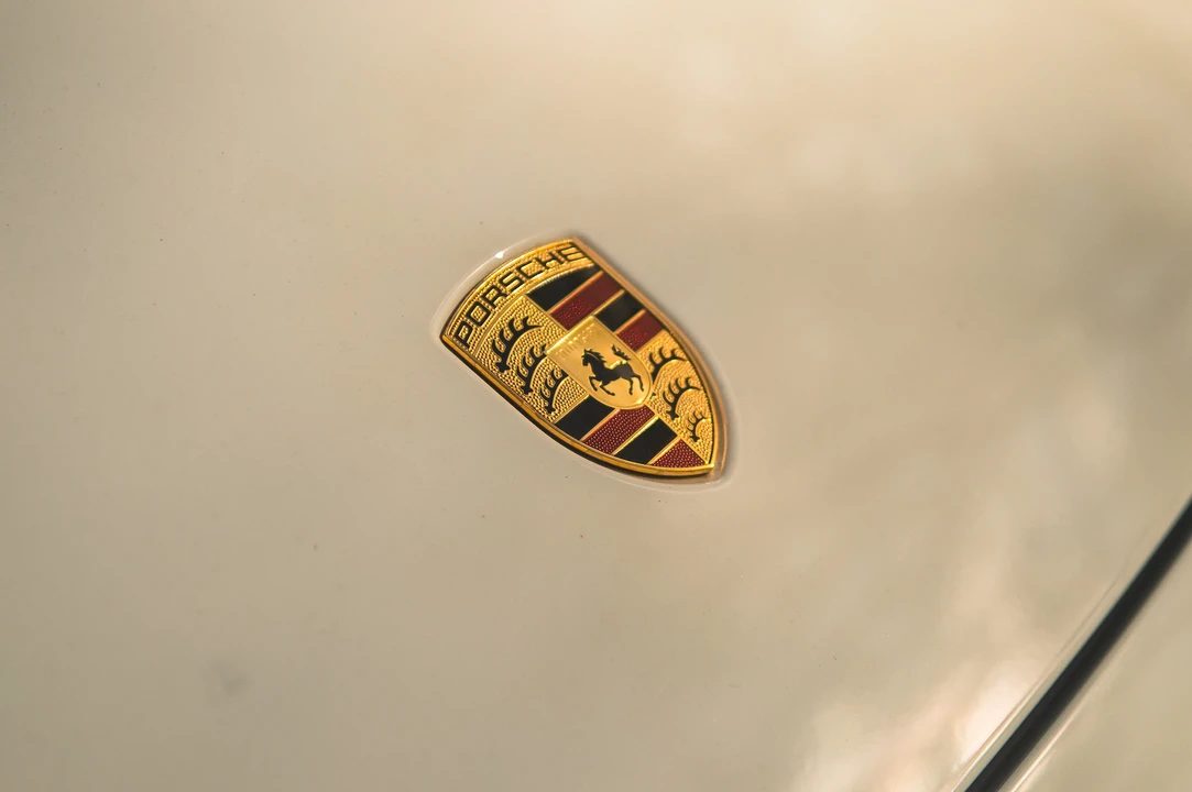 2015 Porsche 958 Cayenne S - Image 16 of 31