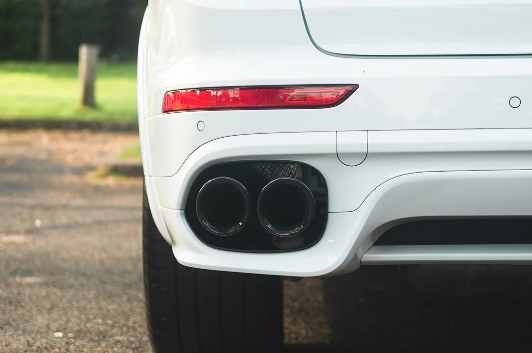 2015 Porsche 958 Cayenne S - Image 19 of 31