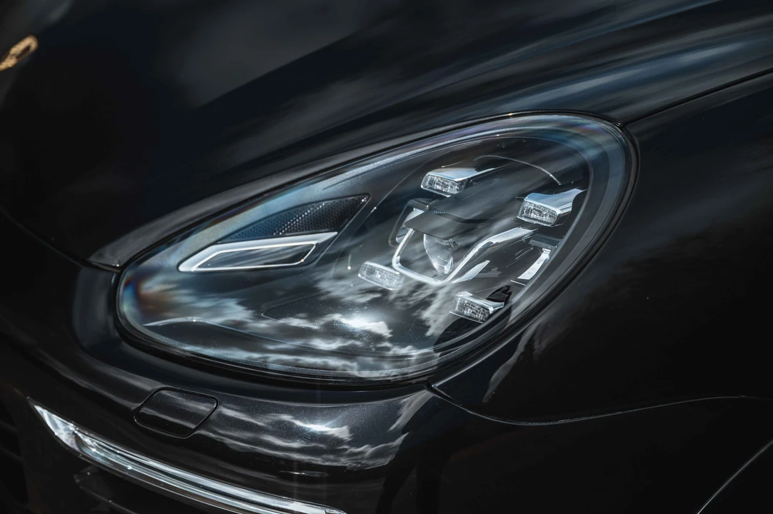 2015 Porsche 958 Cayenne S - Image 19 of 31
