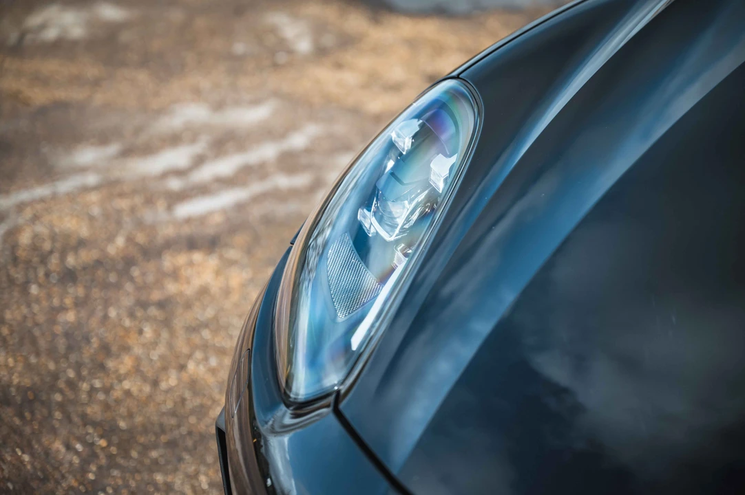 2015 Porsche 958 Cayenne S - Image 23 of 31