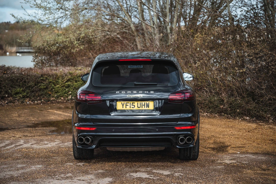 2015 Porsche 958 Cayenne S - Image 7 of 31
