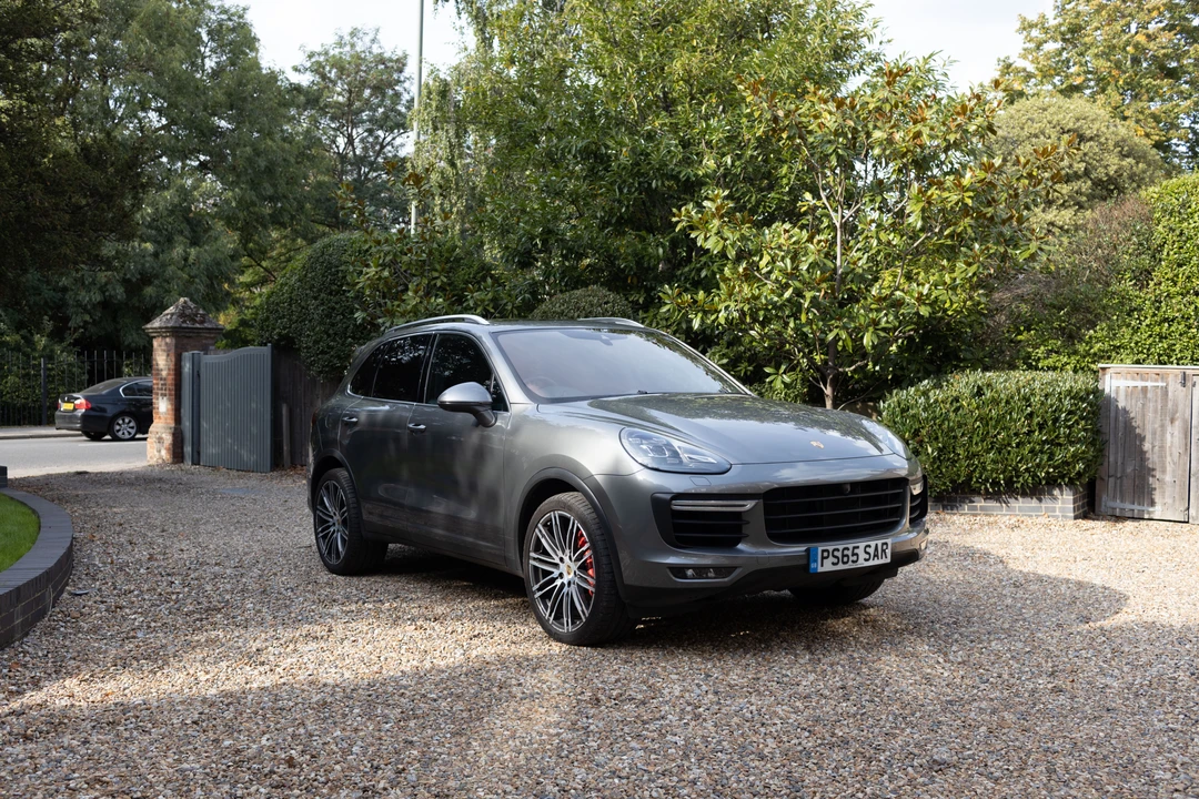 2015 Porsche 955/957 Cayenne Turbo - Image 12 of 31