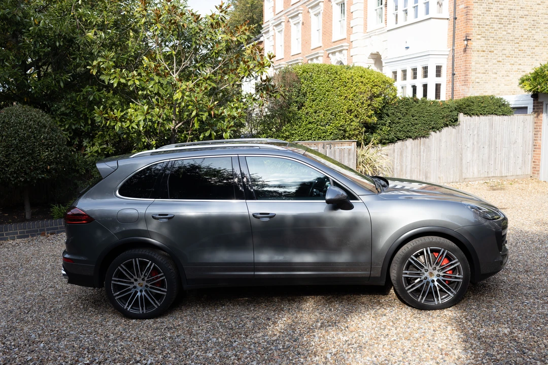 2015 Porsche 955/957 Cayenne Turbo - Image 5 of 31