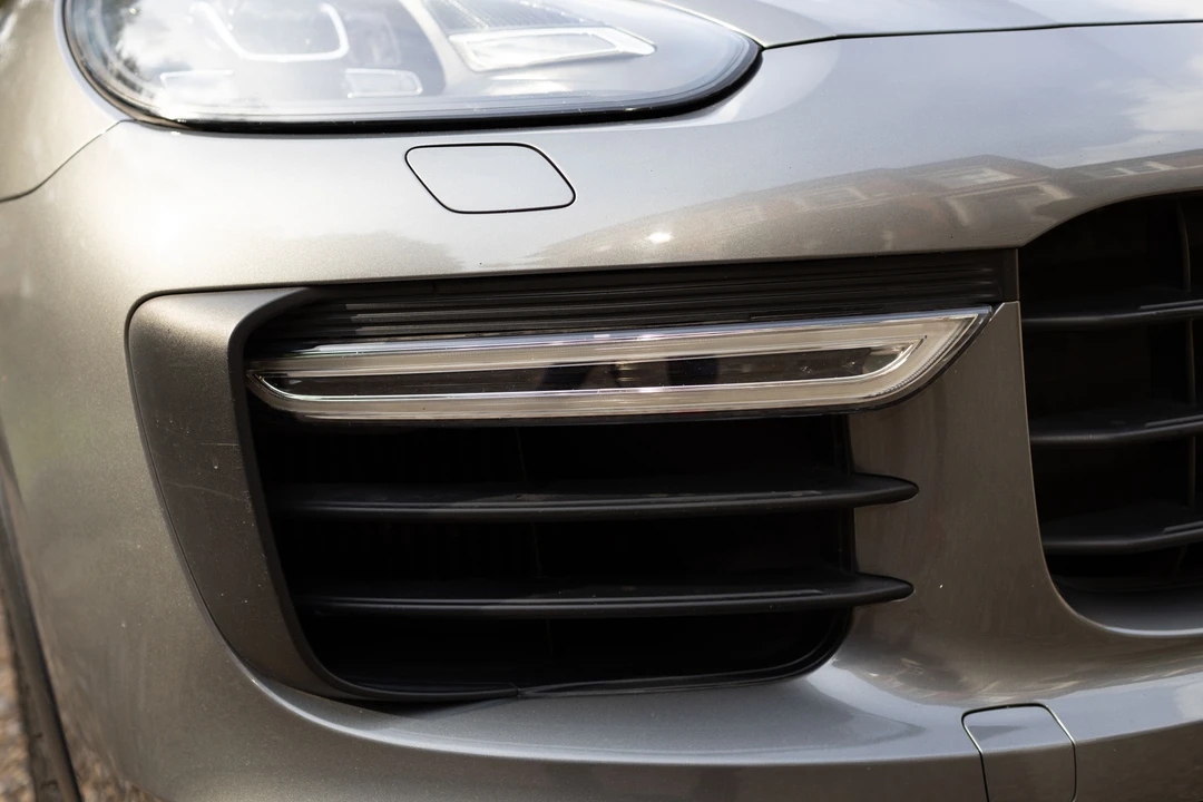 2015 Porsche 955/957 Cayenne Turbo - Image 22 of 31