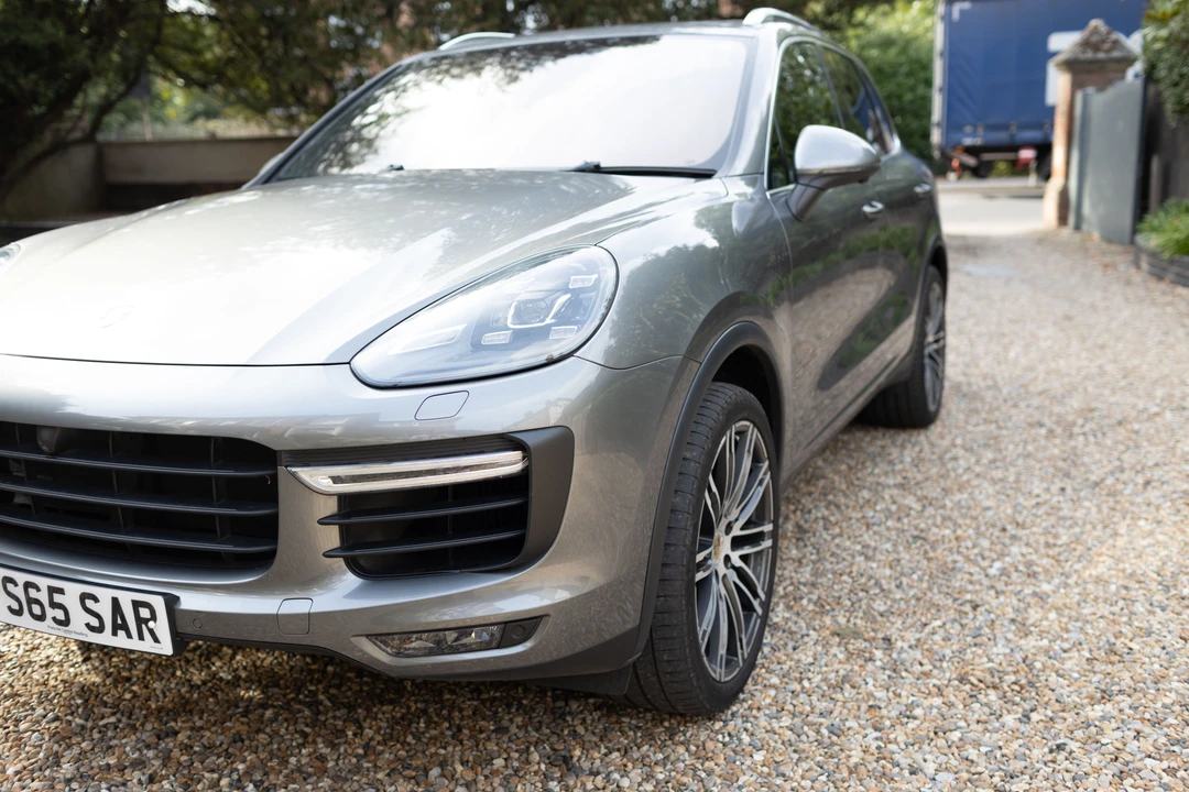 2015 Porsche 955/957 Cayenne Turbo - Image 24 of 31