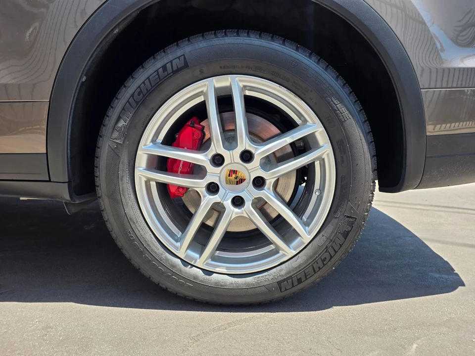 2015 Porsche 958 Cayenne - Image 13 of 31