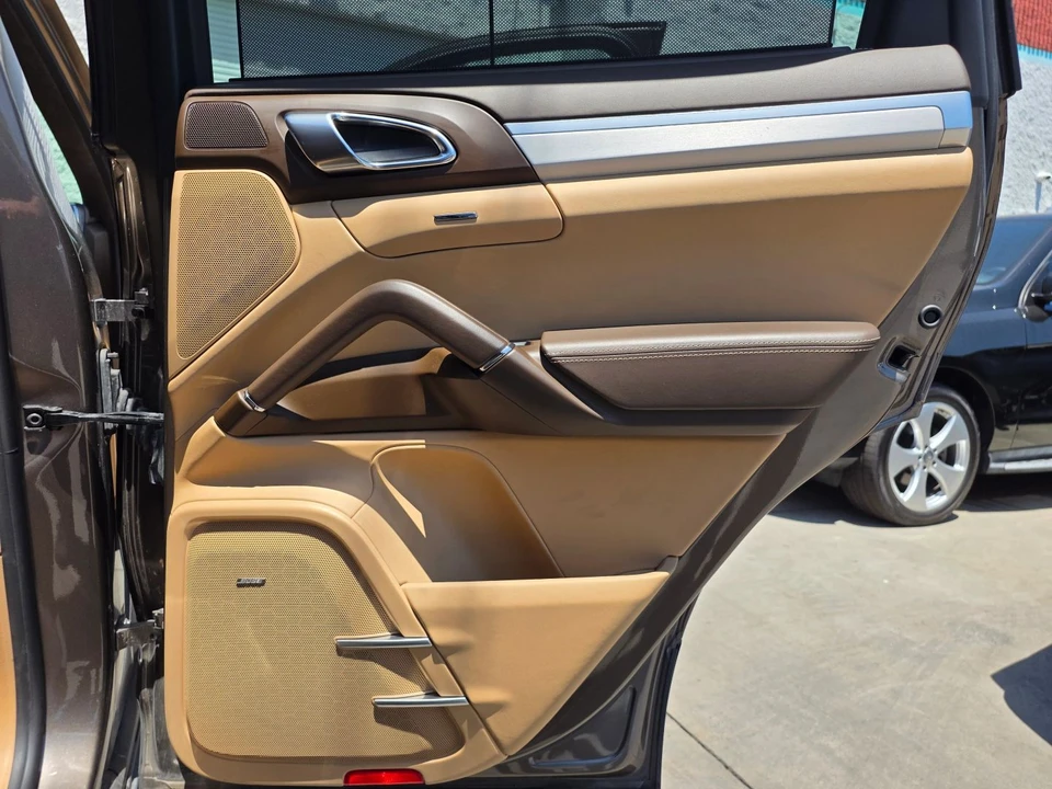 2015 Porsche 958 Cayenne - Image 20 of 31