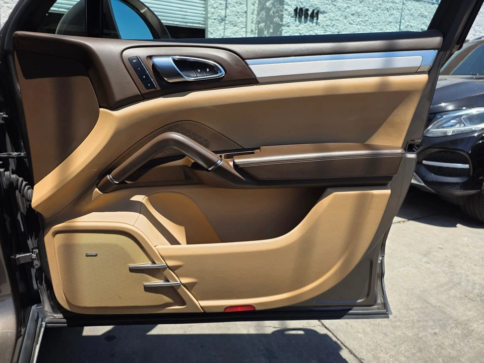 2015 Porsche 958 Cayenne - Image 15 of 31