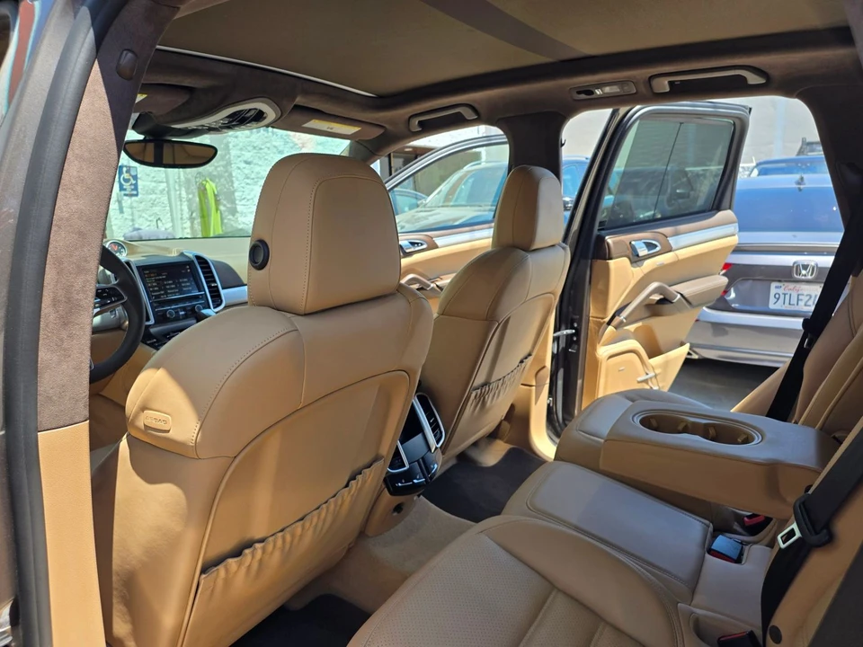 2015 Porsche 958 Cayenne - Image 26 of 31