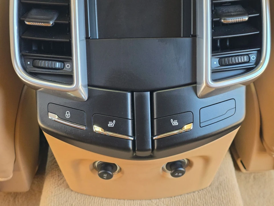 2015 Porsche 958 Cayenne - Image 29 of 31