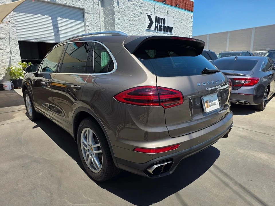 2015 Porsche 958 Cayenne - Image 5 of 31