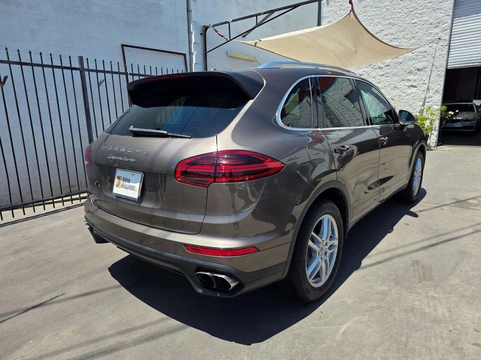 2015 Porsche 958 Cayenne - Image 3 of 31