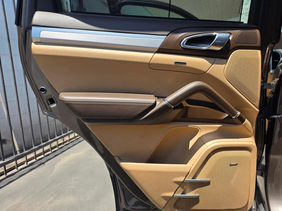 2015 Porsche 958 Cayenne - Image 25 of 31