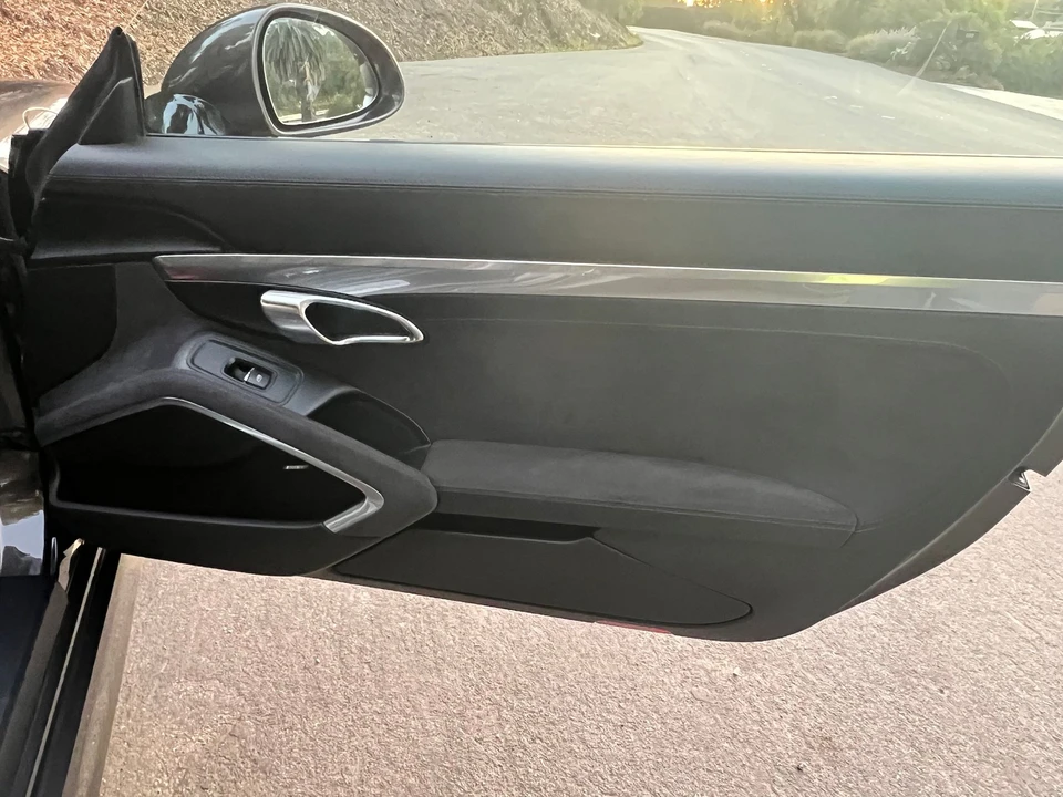2015 Porsche 981 Cayman GTS - Image 7 of 14