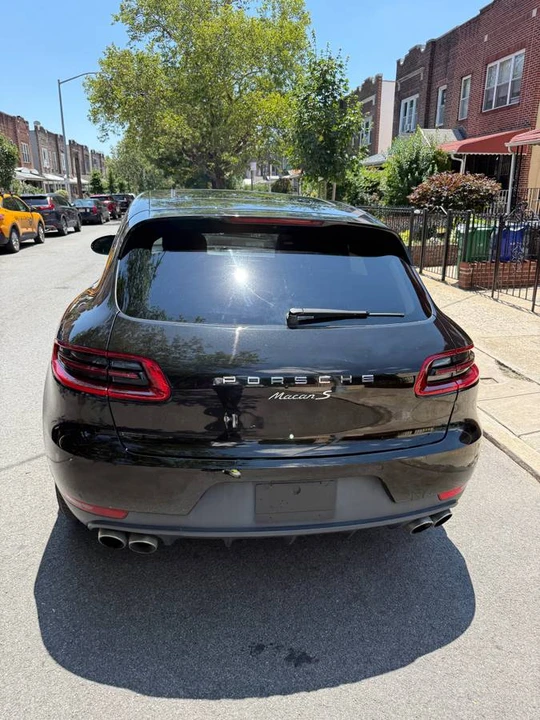 2015 Porsche Macan S - Image 9 of 21