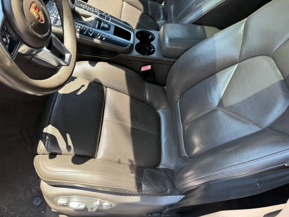 2015 Porsche Macan S - Image 18 of 21